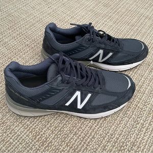 New Balance 990V5 Sneaker - NWOT